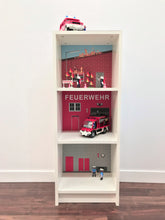 Lade das Bild in den Galerie-Viewer, &quot;Feuerwehr&quot; Aufkleber für IKEA BILLY Regal - BKS02
