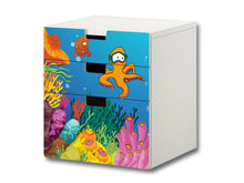 Lade das Bild in den Galerie-Viewer, &quot;Unterwasserwelt&quot; Aufkleber für Kommode IKEA STUVA - S3K03
